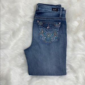 💝🐣2/$20 Earl Jeans in GUC cropped with Bling